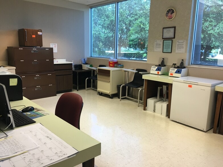 More Photos Of 900 NW 17th Ave, Delray Beach Medical For Sale