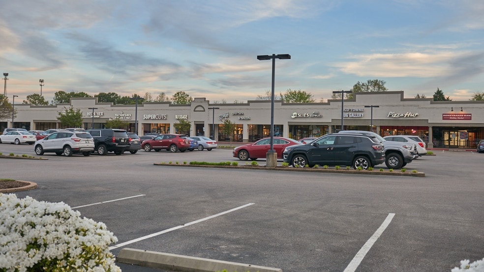 More Photos Of 875 Poplar Ave, Memphis Unknown For Lease