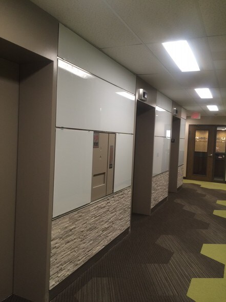 More Photos Of 433 Main St, Winnipeg Office For Lease