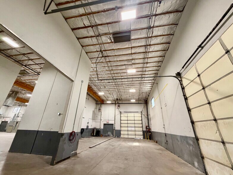 More Photos Of 5 Airpark Vista Blvd, Dayton Manufacturing For Sale