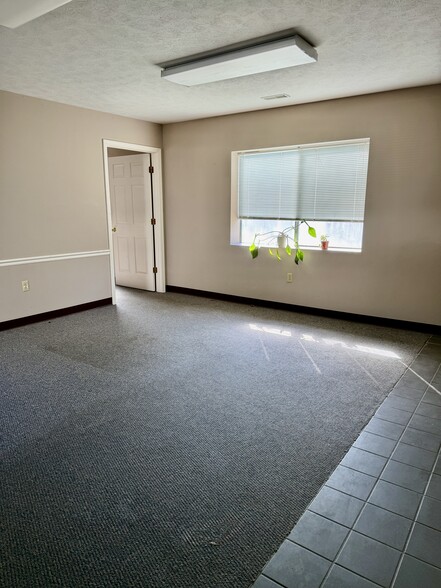More Photos Of 2558-2600 E 55th Pl, Indianapolis Warehouse For Sale