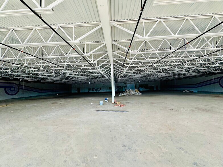 More Photos Of 22654 Three Notch Rd, Lexington Park General Retail For Lease