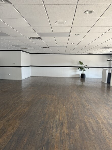 More Photos Of 4308 E Main St, Mesa Restaurant For Lease