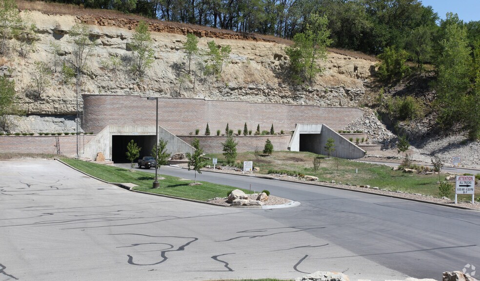 Primary Photo Of 17501 W 98th St, Lenexa Warehouse For Lease