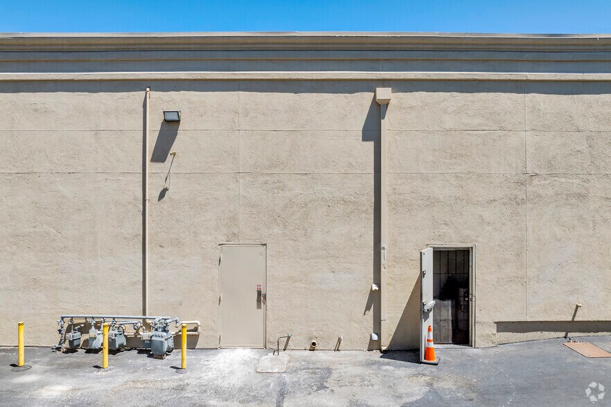 More Photos Of 3440-3448 Deer Valley Rd, Antioch Freestanding For Lease