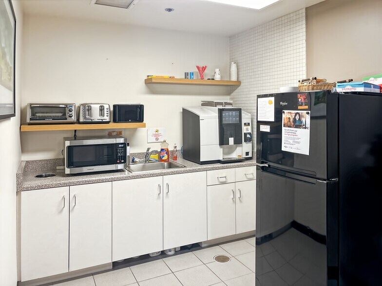 More Photos Of 131 Stony Cir, Santa Rosa Coworking Space