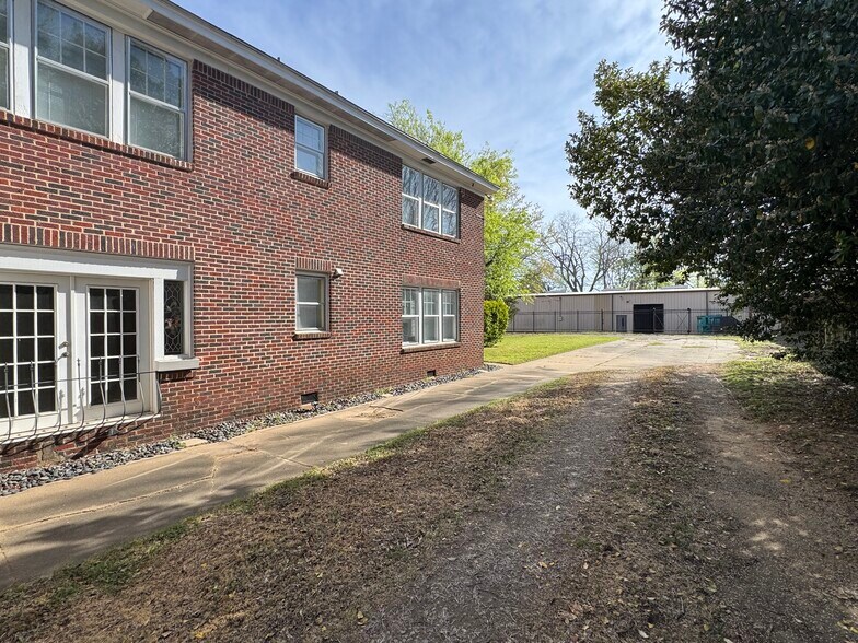 More Photos Of 436 S Fannin Ave, Tyler Office Residential For Sale