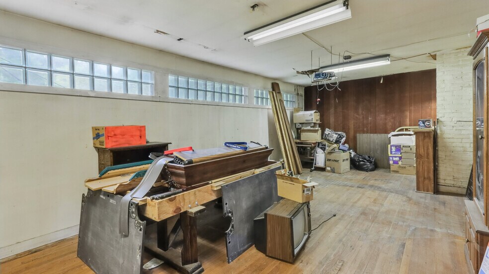 More Photos Of 106 S Harding St, Owen Apartments For Sale