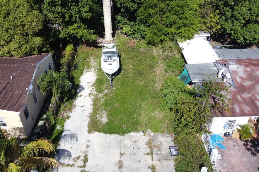 More Photos Of 321 NW 37th St, Miami Land For Sale