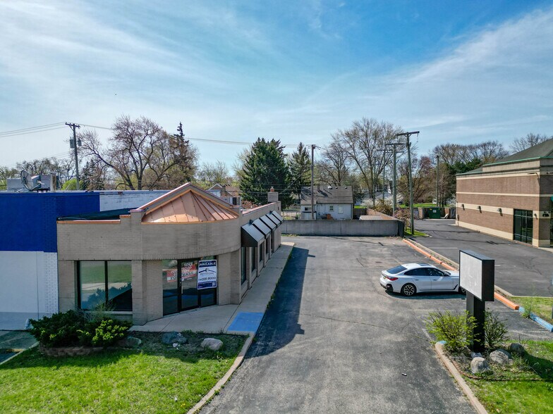 More Photos Of 35241 Warren Rd, Westland Freestanding For Lease