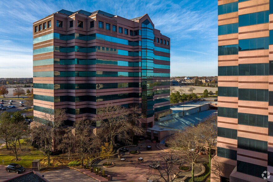 More Photos Of 290 Town Center Dr, Dearborn Unknown For Lease