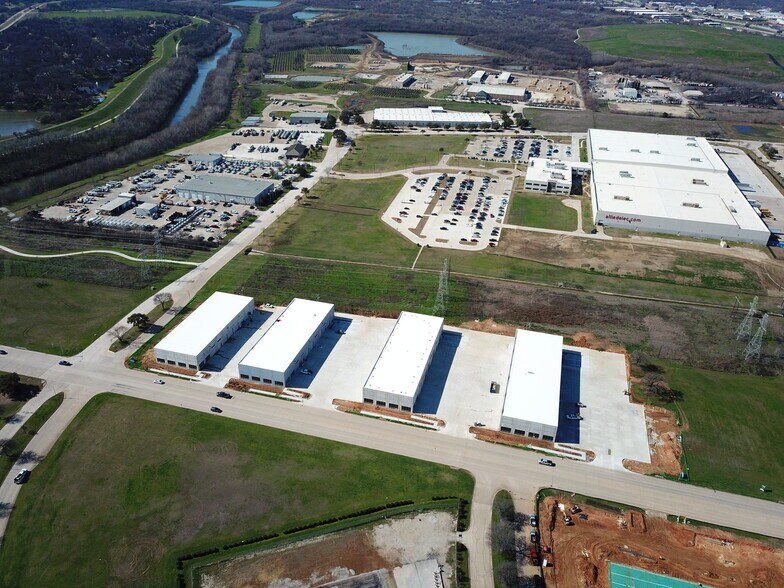 More Photos Of 1813 Handley Ederville Rd, Fort Worth Unknown For Lease