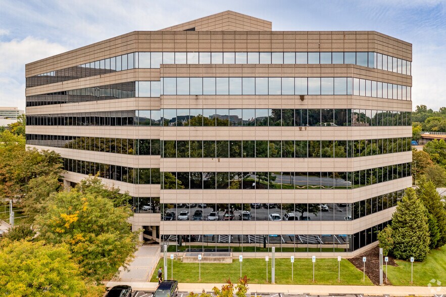 More Photos Of 2273 Research Blvd, Rockville Office For Lease