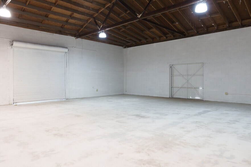 More Photos Of 83333 State Highway 111, Indio Auto Dealership For Lease