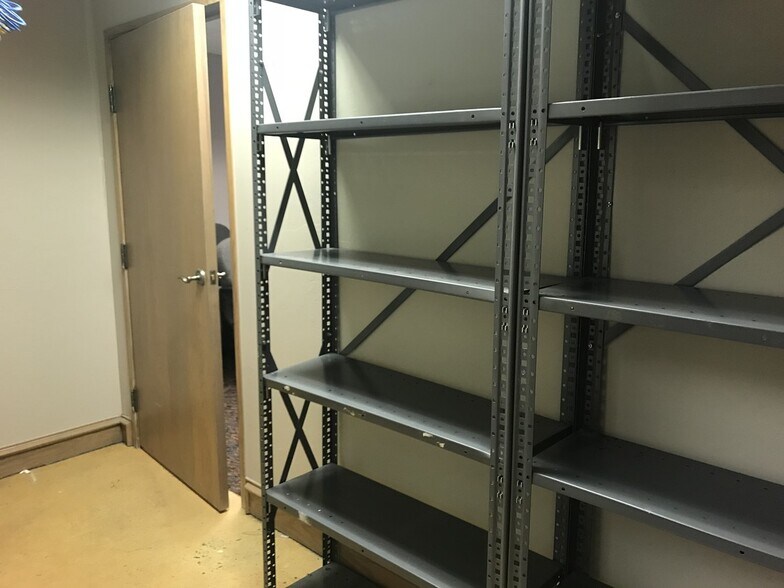 More Photos Of 2110-2120 S Broadway, Edmond Office For Lease