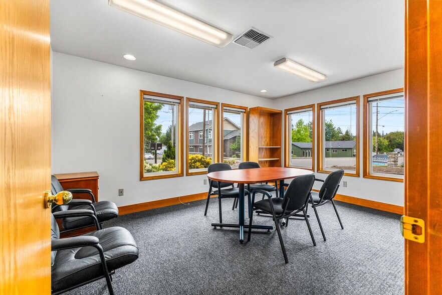 More Photos Of 3265 Liberty Rd S, Salem Office For Sale