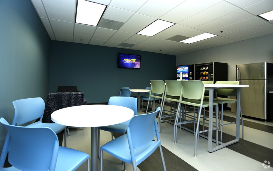 More Photos Of 25 Vreeland Rd, Florham Park Medical For Lease