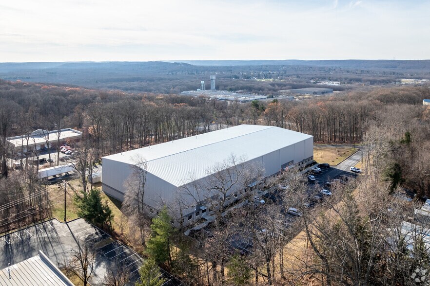 More Photos Of 11 Aspen Dr, Randolph Flex For Lease