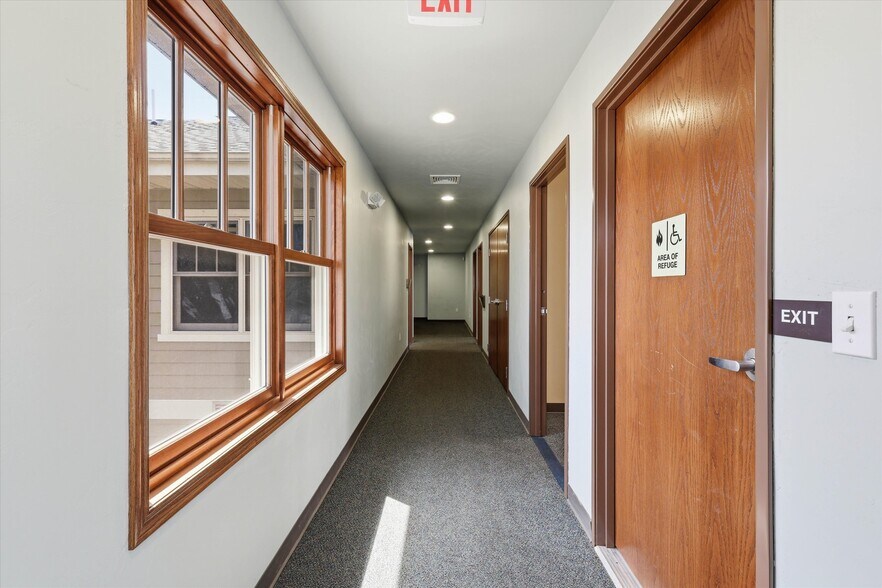 More Photos Of 312 N 5th Ave, Sturgeon Bay Office For Sale