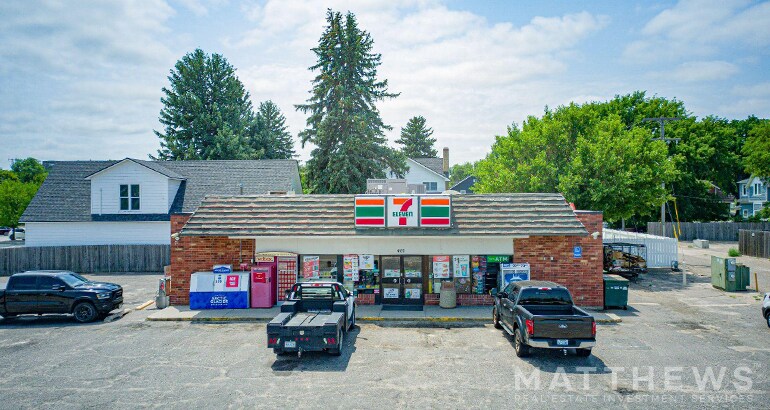 Primary Photo Of 402 W 3rd St, Wray Convenience Store For Sale