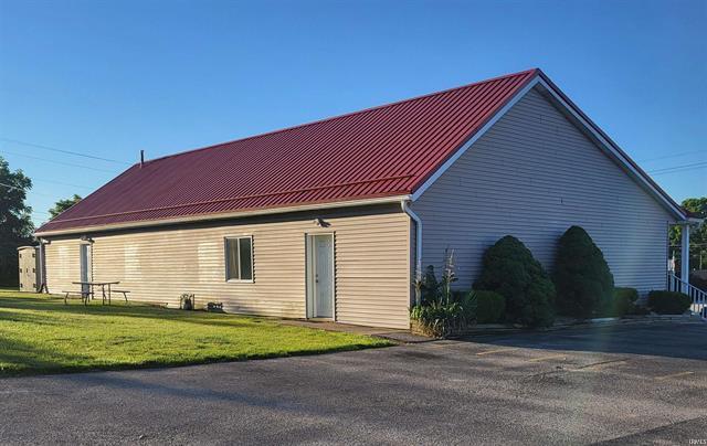 More Photos Of 2359 16th St, Bedford Office For Sale