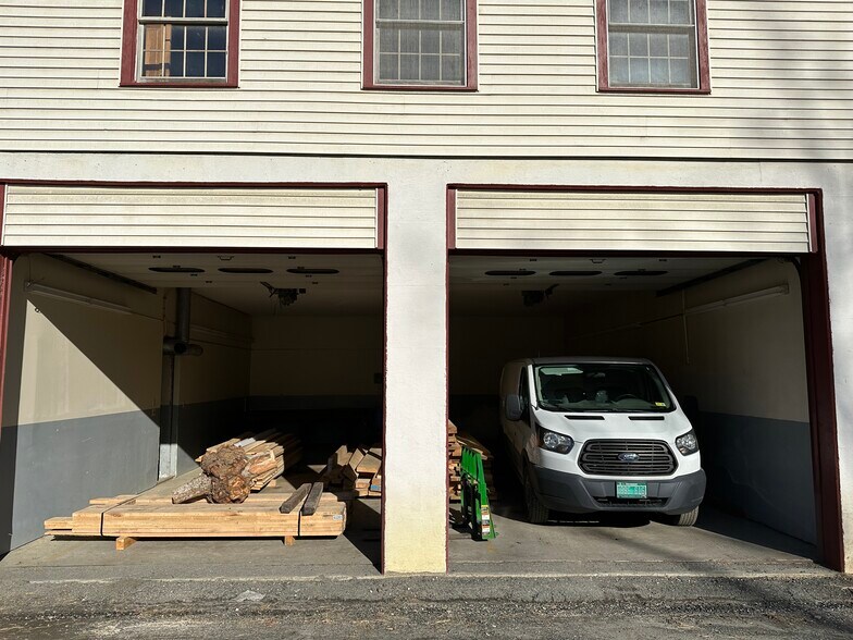 More Photos Of 7392 US-4, Woodstock Police Fire Station For Sale