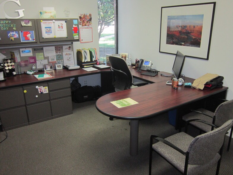 More Photos Of 1665-1695 Elk Blvd, Des Plaines Office For Lease