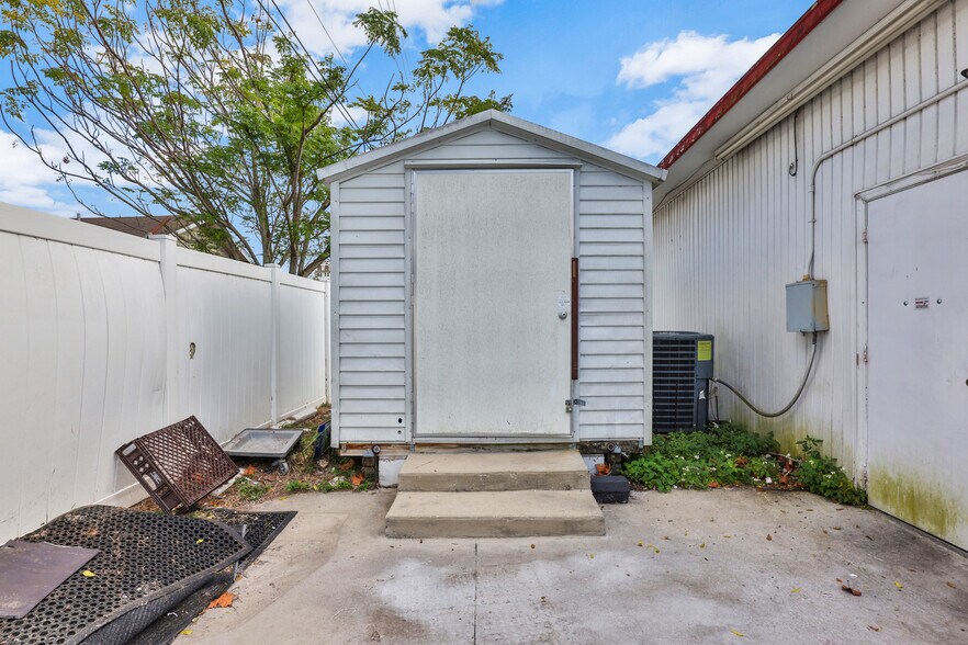 More Photos Of 114 Central Ave, Lake Wales Freestanding For Sale