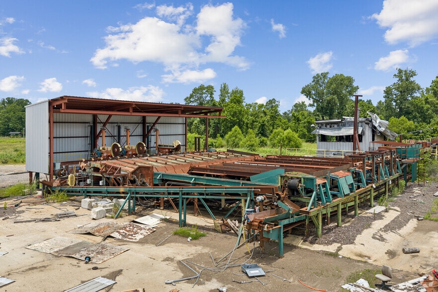 More Photos Of 111 Ouachita 301, Camden Manufacturing For Sale
