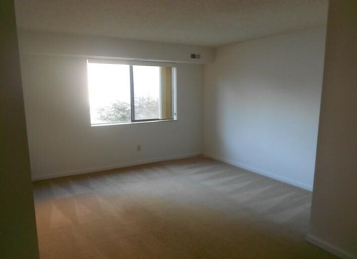 More Photos Of 60 State Rd, Media Flex For Sale