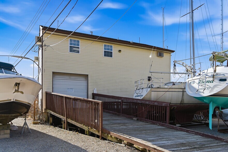 More Photos Of 100 Harbor Inn Rd, Bayville Shipyard For Sale