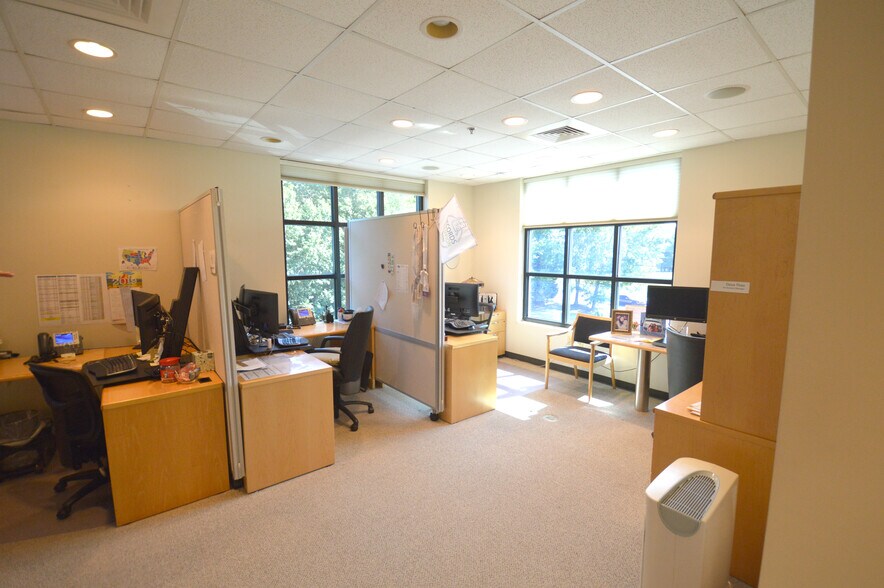 More Photos Of 2810 16th St, Hickory Medical For Lease