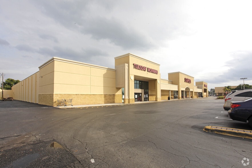 Primary Photo Of 3700 N Federal Hwy, Lighthouse Point General Retail For Sale
