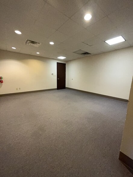 More Photos Of 100 W Central Texas Expy, Harker Heights Medical For Lease