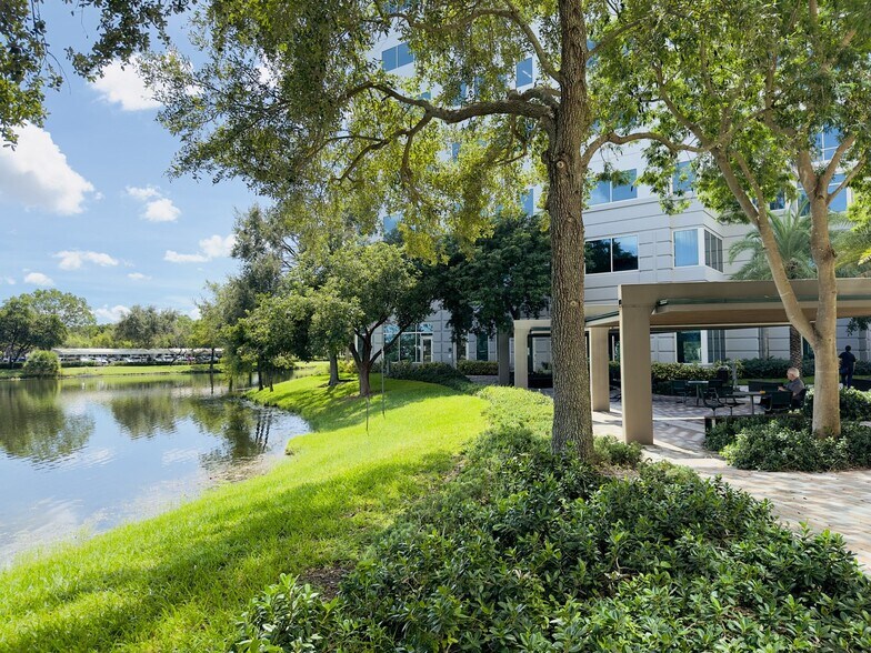 More Photos Of 900 S Pine Island Rd, Plantation Office For Lease