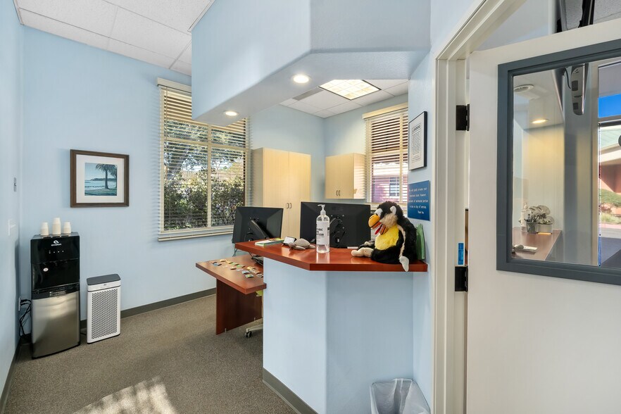 More Photos Of 106 Gateway Center Dr, Paso Robles Office For Lease