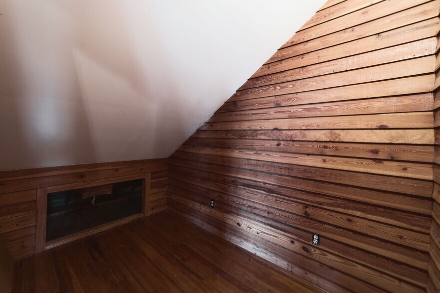 More Photos Of , Marion Unknown For Sale