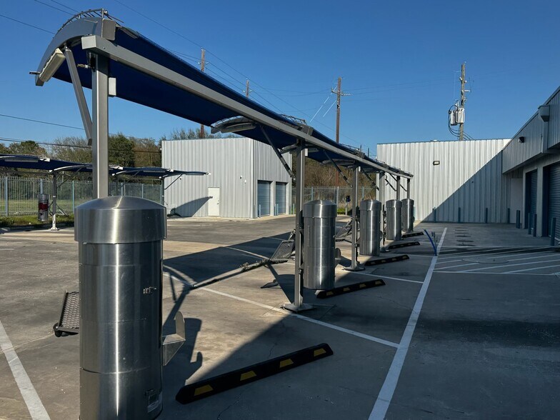 More Photos Of 17510 Wayforest Dr, Houston Carwash For Sale