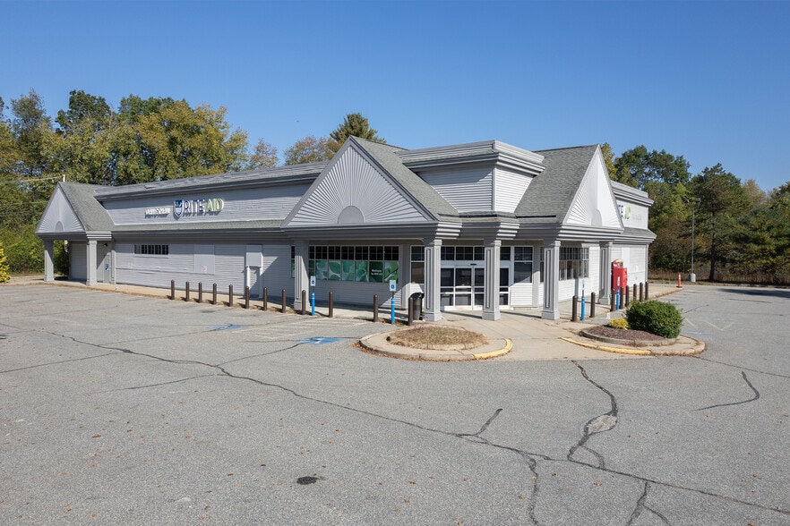 More Photos Of 10 Main St, Winchester Drugstore For Sale