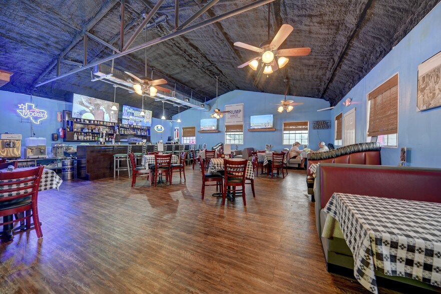 More Photos Of 23473 FM 39, Iola Restaurant For Sale