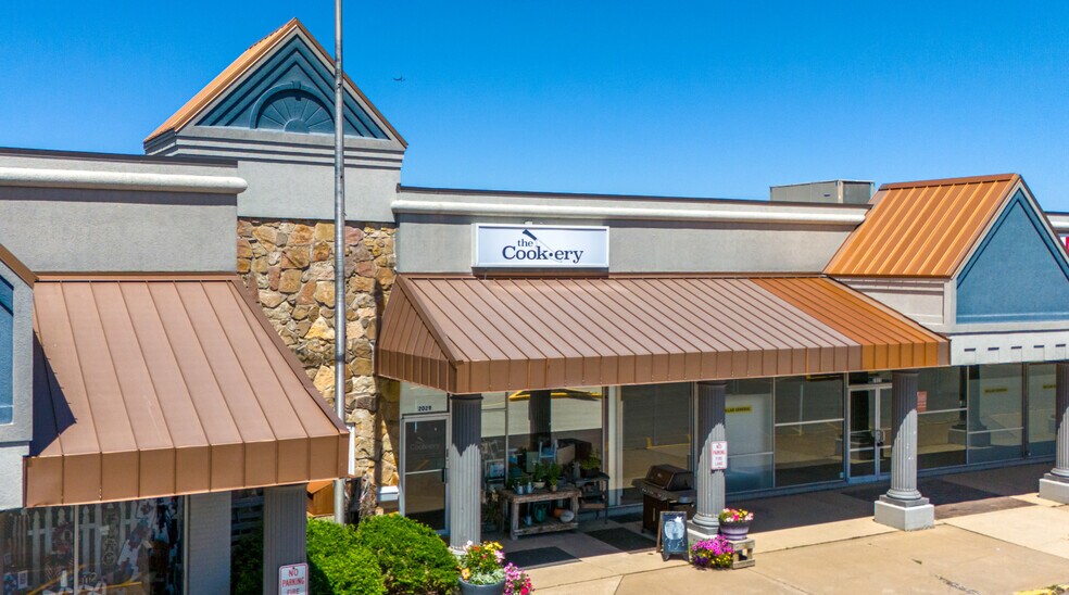 More Photos Of 1925-2141 S Main St, Morton Unknown For Lease