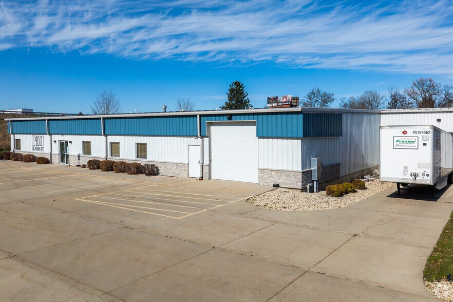 More Photos Of 1400 E High St, Milton Manufacturing For Lease