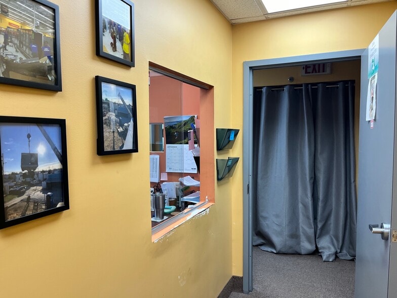 More Photos Of 3508-3520 Hargale Rd, Oceanside Warehouse For Lease