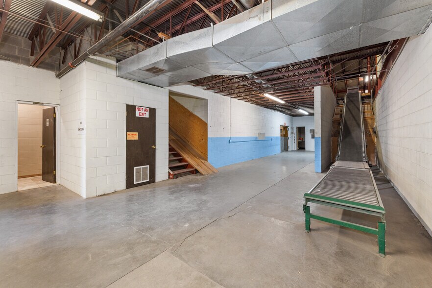 More Photos Of 888 Antler Dr, Casper Warehouse For Sale