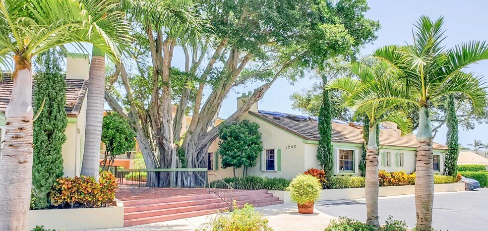 More Photos Of 1200 S Federal Hwy, Boynton Beach Office For Lease