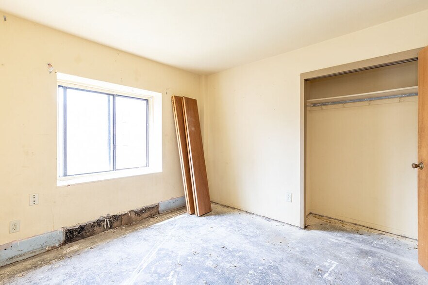 More Photos Of 628 9th St, Niagara Falls Apartments For Sale