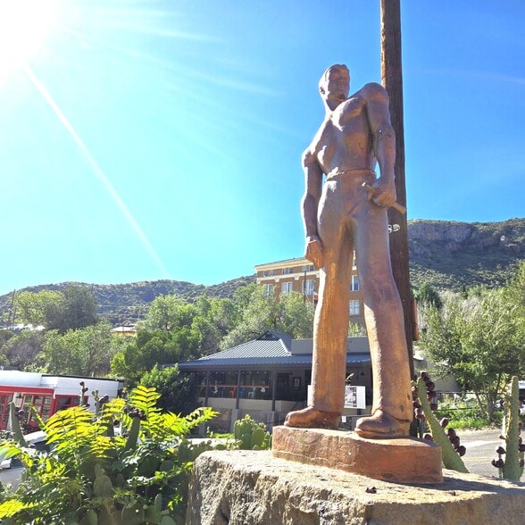 More Photos Of 202 Tombstone Canyon, Bisbee Restaurant For Sale