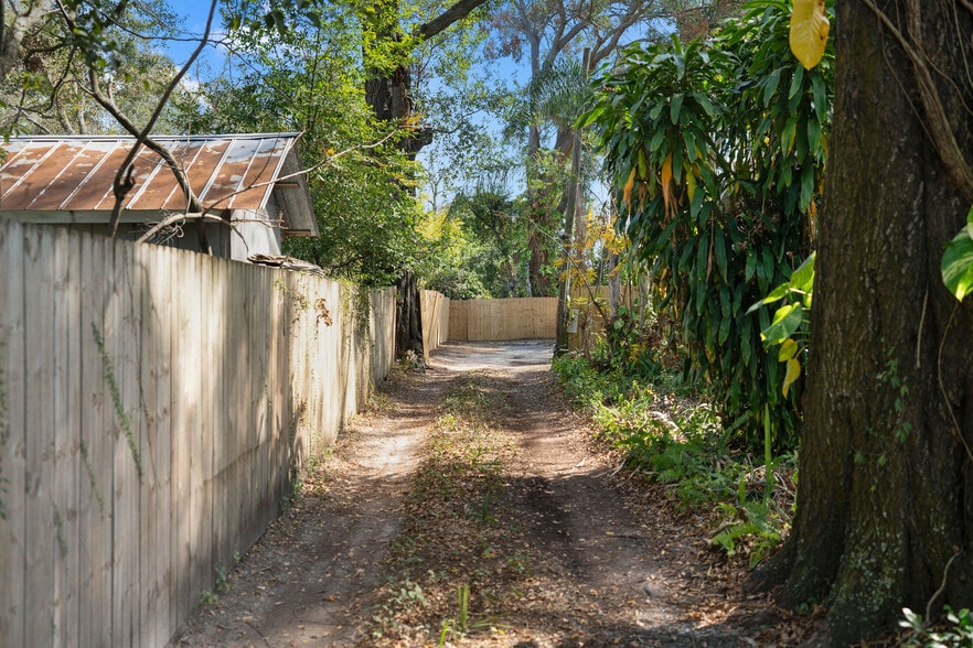 More Photos Of 806 E Chelsea St, Tampa Apartments For Sale