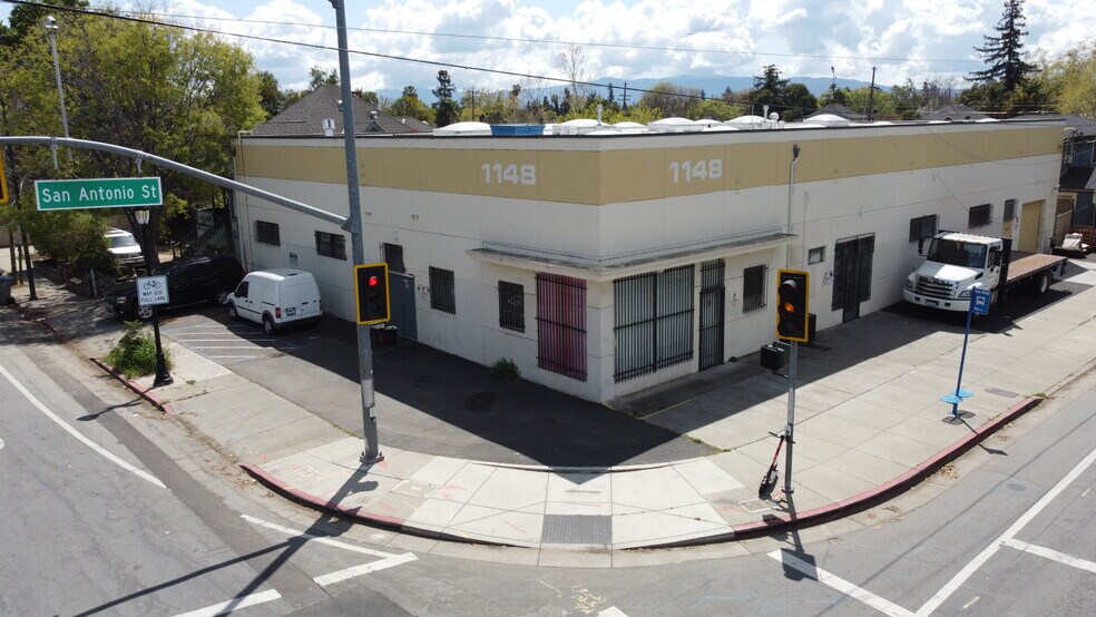 More Photos Of 1148 E San Antonio St, San Jose Warehouse For Sale