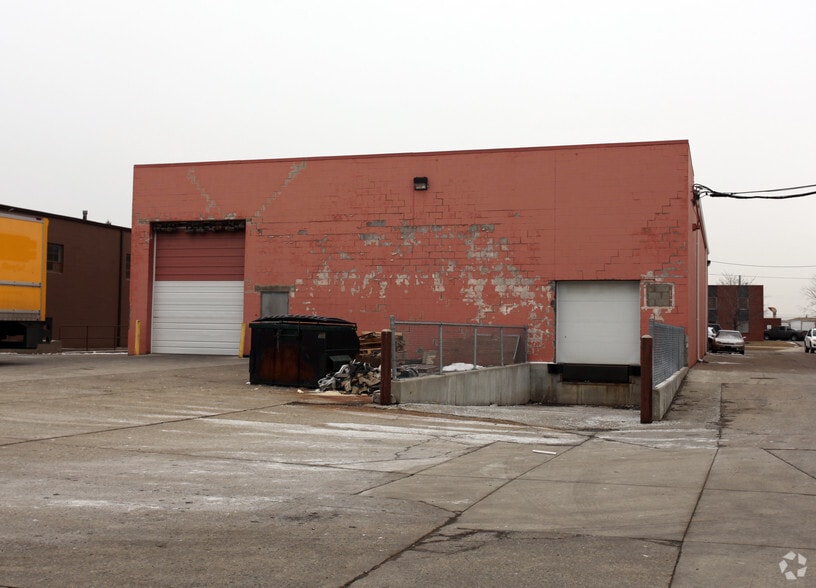 More Photos Of 32150 Howard Ave, Madison Heights Warehouse For Lease